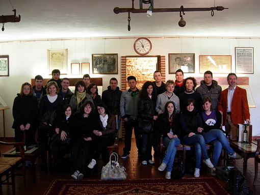 Poli - Studenti della Ipaaata, scuola alberghiera di Legnago (VR)